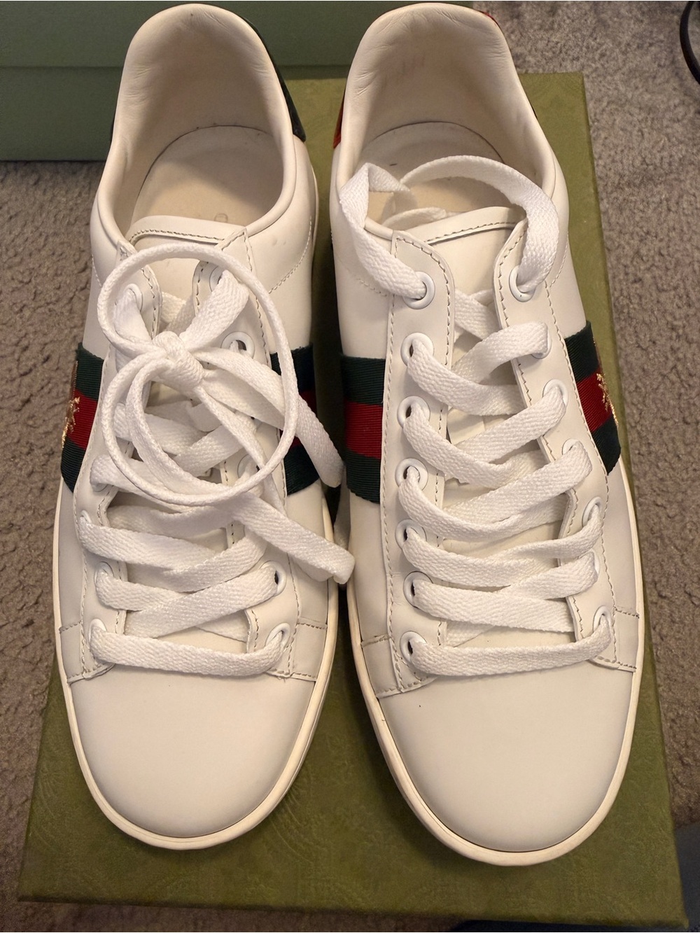 Gucci White Leather Sneakers with Green & Red Web Stripe